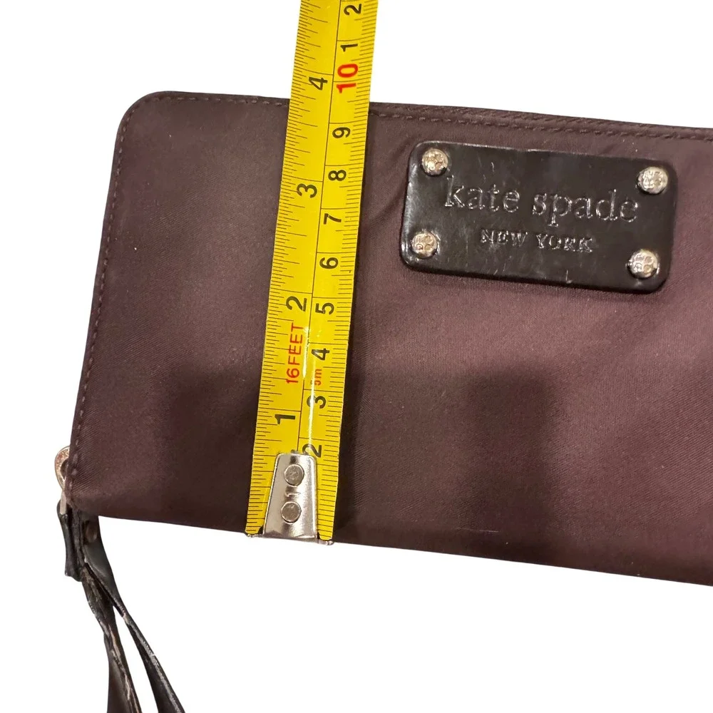 Kate‎ Spade New York Brown Nylon Zip Around Wallet Organizer preloved